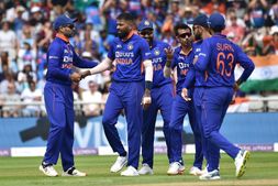 IND vs ENG: 3ನೇ ಪಂದ್ಯದಲ್ಲಿ ಮಿಂಚಿದ ಹಾರ್ದಿಕ್, ಬಟ್ಲರ್: ಭಾರತ ಸರಣಿ ಗೆಲ್ಲಲು 260 ರನ್‌ಗಳ ಗುರಿ