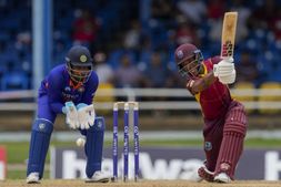 ಭಾರತ vs ವಿಂಡೀಸ್ 2ನೇ ಏಕದಿನ: ಶಾಯ್ ಹೋಪ್ ಶತಕ; ಭಾರತಕ್ಕೆ 312 ರನ್‌ಗಳ ಗುರಿ