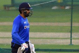 ನೆಟ್ ಅಭ್ಯಾಸ ಆರಂಭಿಸಿದ ರೋಹಿತ್; ಆದರೂ ಇಂಗ್ಲೆಂಡ್ ವಿರುದ್ಧ ಟಿ20 ಆಡುವುದು ಅನುಮಾನ ಎಂದ ಬಿಸಿಸಿಐ!