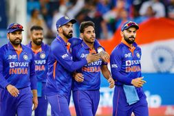 ಏಷ್ಯಾ ಕಪ್ 2022: ಪಾಕಿಸ್ತಾನ ವಿರುದ್ಧ ಬೃಹತ್ ಟಿ20 ದಾಖಲೆ ಬರೆದ ಭುವನೇಶ್ವರ್ ಕುಮಾರ್