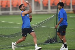 Asia Cup 2022: ದೀಪಕ್ ಚಹಾರ್ ಗಾಯಗೊಂಡಿಲ್ಲ, ವದಂತಿಗಳಿಗೆ ತೆರೆ ಎಳೆದ ಬಿಸಿಸಿಐ