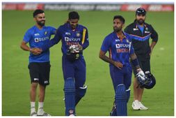 ಆತನ ಆತ್ಮವಿಶ್ವಾಸ ಕುಗ್ಗಿಸಬೇಡಿ: ಭಾರತೀಯ ಬ್ಯಾಟರ್ ಬಗ್ಗೆ ಎಚ್ಚರಿಕೆ ನೀಡಿದ ಮಾಜಿ ಕ್ರಿಕೆಟಿಗ