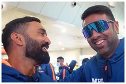 ಮರ್ಯಾದೆ ಉಳಿಸಿದ್ದಕ್ಕೆ ಅಶ್ವಿನ್‌ಗೆ ಧನ್ಯವಾದ ತಿಳಿಸಿದ ದಿನೇಶ್ ಕಾರ್ತಿಕ್: ಅಶ್ವಿನ್ ನೋಡಿ ಕಲಿಯಿರಿ ಎಂದ ಫ್ಯಾನ್ಸ್
