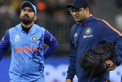 Ind Vs SA: ದಿನೇಶ್ ಕಾರ್ತಿಕ್ ಗಾಯದ ಸಮಸ್ಯೆ, ಸ್ಪಷ್ಟನೆ ಕೊಟ್ಟ ಭುವನೇಶ್ವರ್ ಕುಮಾರ್