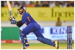 ನ್ಯೂಜಿಲೆಂಡ್ ಸರಣಿಯಿಂದ ಡಿಕೆ ಔಟ್: ಆಯ್ಕೆ ಸಮಿತಿ ಮುಖ್ಯಸ್ಥರಿಂದ ಬಹಿರಂಗವಾಯ್ತು ಮಹತ್ವದ ನಿರ್ಧಾರ!