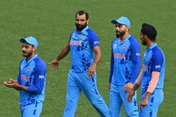 Ind Vs Pak: ಪಾಕ್ ವಿರುದ್ಧ ಈ ಬೌಲರ್ ಆಡುವುದು ಪಕ್ಕಾ, ಈ ಆಲ್‌ರೌಂಡರ್ ಸ್ಥಾನಕ್ಕೆ ಕಂಟಕ