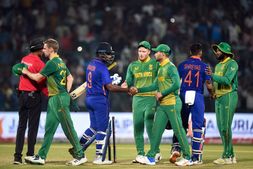 IND vs SA 3rd ODI: ದಕ್ಷಿಣ ಆಫ್ರಿಕಾ ಸೋಲಿಸಿ ಆಸ್ಟ್ರೇಲಿಯಾದ 19 ವರ್ಷಗಳ ಹಳೆಯ ದಾಖಲೆ ಸರಿಗಟ್ಟಿದ ಭಾರತ