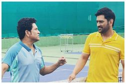ಮತ್ತೆ ಅಂಗಳದಲ್ಲಿ ಜೊತೆಯಾದ ಧೋನಿ, ಸಚಿನ್: ಆದರೆ ಕ್ರಿಕೆಟ್ ಮೈದಾನದಲ್ಲಿ ಅಲ್ಲ!