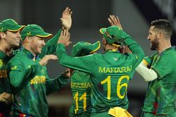 SA Vs Zim: ವಿಚಿತ್ರ ಕಾರಣಕ್ಕೆ 5 ರನ್ ದಂಡ ತೆತ್ತ ದಕ್ಷಿಣ ಆಫ್ರಿಕಾ, ಮಾಡಿದ ತಪ್ಪಾದರೂ ಏನು?