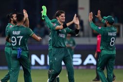 IND vs PAK: ಭಾರತ ವಿರುದ್ಧ ಪಂದ್ಯಕ್ಕೂ ಮುನ್ನ ಪಾಕ್ ತಂಡಕ್ಕಿದ್ದ ಆ ತಲೆನೋವು ಹೋಗಿದೆ; ಗವಾಸ್ಕರ್