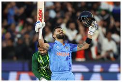 ಕೊಹ್ಲಿಯನ್ನು ಎತ್ತಿ ಸಂಭ್ರಮಿಸಿದ ರೋಹಿತ್: ಪಾಕ್‌ ವಿರುದ್ಧ ಗೆದ್ದ ನಂತರ ಭಾರತದ ಸಂಭ್ರಮಾಚರಣೆ: ವಿಡಿಯೋ