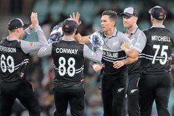 IRE vs NZ: ಐರ್ಲೆಂಡ್ ವಿರುದ್ಧ ಗೆದ್ದು ಸೆಮಿಫೈನಲ್ ತಲುಪಿದ ನ್ಯೂಜಿಲೆಂಡ್