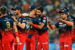 IPL 2023 Retention : ಆರ್‌ಸಿಬಿ ಬಿಟ್ಟಿದ್ಯಾರನ್ನು, ಉಳಿದವರು ಯಾರು, ಹರಾಜಿಗೆ ಉಳಿದ ಹಣವೆಷ್ಟು?