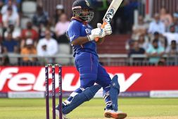 Ind vs Nz 2nd T20I: ಓಪನರ್‌ ಆಗಿ ಮತ್ತೆ ಎಡವಿದ ರಿಷಭ್ ಪಂತ್, ಕೊಟ್ಟ ಅವಕಾಶ ಕೈ ಚೆಲ್ಲಿದ ಬ್ಯಾಟರ್