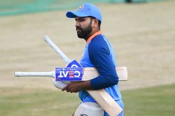 IND vs ENG: ಸೆಮಿಫೈನಲ್ ಪಂದ್ಯಕ್ಕೂ ಮುನ್ನ ಭಾರತಕ್ಕೆ ಆಘಾತ; ರೋಹಿತ್ ಶರ್ಮಾಗೆ ಗಾಯ