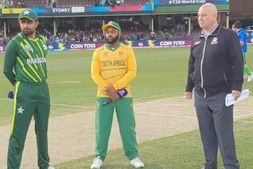 PAK Vs SA : ಪಾಕಿಸ್ತಾನ ಬ್ಯಾಟಿಂಗ್ ಆಯ್ಕೆ, ದಕ್ಷಿಣ ಆಫ್ರಿಕಾ ಸ್ಟಾರ್ ಆಟಗಾರ ಹೊರಕ್ಕೆ, ಪ್ಲೇಯಿಂಗ್ XI,