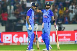 IND vs NZ: ವಿರಾಟ್ ಕೊಹ್ಲಿಯ ಅಪರೂಪದ ಟಿ20 ದಾಖಲೆ ಮೀರಿಸಿದ ಸೂರ್ಯಕುಮಾರ್ ಯಾದವ್