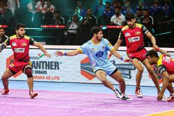 PKL 2022: ಯುಪಿ ಯೋಧಾಸ್ ವಿರುದ್ಧ ಗೆದ್ದು ಪ್ಲೇ ಆಫ್ ಪ್ರವೇಶಿಸಿದ ಬೆಂಗಳೂರು ಗೂಳಿಗಳು