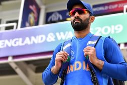 IND Vs BAN : ಇದಕ್ಕೆ ಅವರೇ ಉತ್ತರ ನೀಡಬೇಕು! ಭಾರತ ತಂಡದ ಫೀಲ್ಡಿಂಗ್ ಬಗ್ಗೆ ದಿನೇಶ್ ಕಾರ್ತಿಕ್ ಪ್ರತಿಕ್ರಿಯೆ