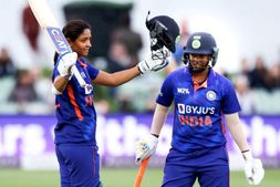 IND-W vs AUS-W: ಮಹಿಳಾ ಟಿ20 ಇತಿಹಾಸದಲ್ಲಿ ದೊಡ್ಡ ಹೆಗ್ಗಳಿಕೆಗೆ ಪಾತ್ರರಾದ ಹರ್ಮನ್‌ಪ್ರೀತ್ ಕೌರ್