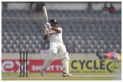 Rishabh Pant Accident : ಕಾರು ಅಪಘಾತದಲ್ಲಿ ಗಾಯಗೊಂಡ ಕ್ರಿಕೆಟಿಗ ರಿಷಭ್ ಪಂತ್: ಆಸ್ಪತ್ರೆಗೆ ದಾಖಲು