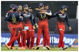 IPL 2023 Auction :ಅಲ್ಪ ಮೊತ್ತ ಹೊಂದಿದ್ದರೂ ಆರ್‌ಸಿಬಿಗೆ ಸ್ಕ್ವಾಡ್ ಬಲಿಷ್ಠಗೊಳಿಸಲು ಆಕಾಶ್ ಚೋಪ್ರ ಸಲಹೆ