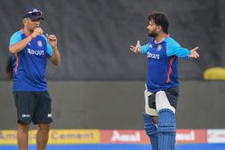 Rishabh Pant: ರಿಷಭ್ ಪಂತ್ ಇದರಲ್ಲಿ ಹೆಚ್ಚು ಕೆಲಸ ಮಾಡಬೇಕಿದೆ; ಶ್ರೀಲಂಕಾ ಮಾಜಿ ಕ್ರಿಕೆಟಿಗ ಸಲಹೆ