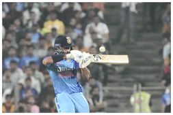 Ind vs SL 2nd T20 : ಅಕ್ಷರ್, ಸೂರ್ಯ ಹೋರಾಟ ವ್ಯರ್ಥ: ರೋಚಕವಾಗಿ ಸೆಣೆಸಾಡಿ ಸೋಲು ಕಂಡ ಭಾರತ