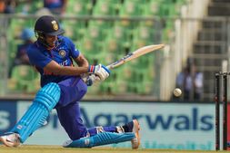 Ind Vs SL 3rd ODI: ಶುಭ್‌ಮನ್ ಗಿಲ್ ಭರ್ಜರಿ ಶತಕ, ತಂಡದಲ್ಲಿ ಸ್ಥಾನ ಖಚಿತಪಡಿಸಿಕೊಂಡ ಆರಂಭಿಕ ಆಟಗಾರ
