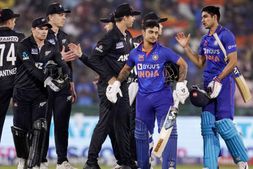 IND vs NZ: ಮುಂದಿನ 2 ಪಂದ್ಯಗಳು ಈತನಿಗೆ ನಿರ್ಣಾಯಕ; ದಿನೇಶ್ ಕಾರ್ತಿಕ್ ಎಚ್ಚರಿಕೆ