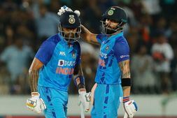 Ind vs SL 3rd T20I: ಬೆಂಕಿ ನೀನು! ಸೂರ್ಯಕುಮಾರ್ ಆಟಕ್ಕೆ ಕಿಂಗ್ ಕೊಹ್ಲಿ ಪ್ರತಿಕ್ರಿಯೆ ವೈರಲ್