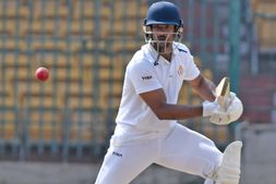 CHT vs KAR Ranji Trophy : ಮಯಾಂಕ್ ಅಗರ್ವಾಲ್ ಭರ್ಜರಿ ಶತಕ, ಉತ್ತಮ ಸ್ಥಿತಿಯಲ್ಲಿ ಕರ್ನಾಟಕ