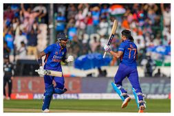 Ind vs NZ 1st ODI : ಶುಬ್ಮನ್ ಗಿಲ್ ದ್ವಿಶತಕದ ಅಬ್ಬರ: ನ್ಯೂಜಿಲೆಂಡ್ ಗೆಲುವಿಗೆ ಬೃಹತ್ ಗುರಿ