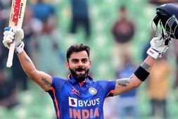 Ind Vs SL 3rd ODI: ವಿರಾಟ್ ಕೊಹ್ಲಿ 74ನೇ ಶತಕ : ಹಲವು ದಾಖಲೆ ಪುಡಿಗಟ್ಟಿದ ಕಿಂಗ್ ಕೊಹ್ಲಿ