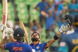 IND vs SL: ಶ್ರೀಲಂಕಾ ವಿರುದ್ಧ 'ವಿರಾಟ ರೂಪಂ'; ಏಕದಿನ ರನ್ ಗಳಿಕೆಯಲ್ಲಿ ಜಯವರ್ಧನೆ ಹಿಂದಿಕ್ಕಿದ ಕಿಂಗ್ ಕೊಹ್ಲಿ
