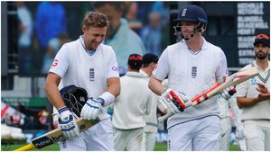 Eng Vs Nz Test: ಹ್ಯಾರಿ ಬ್ರೂಕ್, ಜೋ ರೂಟ್ ಭರ್ಜರಿ ಶತಕ : ಮೊದಲ ದಿನವೇ ಅಬ್ಬರಿಸಿದ ಆಂಗ್ಲರು!