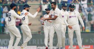 IND vs AUS: ಆಸ್ಟ್ರೇಲಿಯಾ ವಿರುದ್ಧ ಈ ಸಾಧನೆ ಮಾಡಿದ 2ನೇ ಭಾರತೀಯ ಬೌಲರ್ ಎನಿಸಿದ ಆರ್ ಅಶ್ವಿನ್