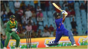 IND vs AUS ODI Series: ಸಂಜು ಸ್ಯಾಮ್ಸನ್‌ಗೆ ವಿದೇಶಿ ಲೀಗ್‌ಗಳಲ್ಲಿ ಆಡಲು ಅವಕಾಶ ಕೊಡಿ ಎಂದ ಅಭಿಮಾನಿಗಳು