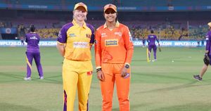 WPL 2023: UPW vs GG : ಯುಪಿ ವಾರಿಯರ್ಸ್ vs ಗುಜರಾತ್ ಜೈಂಟ್ಸ್ ಟಾಸ್ ವರದಿ, ಆಡುವ 11ರ ಬಳಗ & ಲೈವ್ ಸ್ಕೋರ್