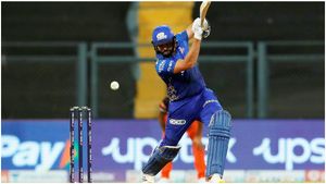 IPL 2023: ಕ್ರಿಕೆಟ್ ಕಿಟ್ ಖರೀದಿಸಲು ಹಾಲಿನ ಪ್ಯಾಕೆಟ್‌ಗಳನ್ನು ವಿತರಿಸುತ್ತಿದ್ದ ರೋಹಿತ್ ಶರ್ಮಾ