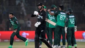 PAK vs NZ 1st T20: ಬಾಬರ್ ಅಜಂ, ರಿಜ್ವಾನ್ ಬ್ಯಾಟಿಂಗ್ ವೈಫಲ್ಯದ ನಡುವೆಯೂ ಕಿವೀಸ್ ವಿರುದ್ಧ ಗೆದ್ದ ಪಾಕಿಸ್ತಾನ