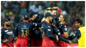 RCB vs MI: ಬುಡಮೇಲಾಯ್ತು ಆರ್‌ಸಿಬಿ ಲೆಕ್ಕಾಚಾರ: ಮೊದಲ ಪಂದ್ಯಕ್ಕೆ ಇಬ್ಬರು ಅಲಭ್ಯ ಖಚಿತ, ಇಬ್ಬರು ಅನುಮಾನ!