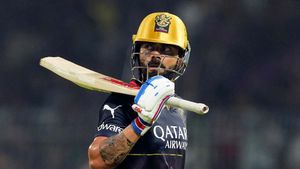 Virat Kohli: ಟಿ20 ಕ್ರಿಕೆಟ್‌ನಲ್ಲಿ ಆರೋನ್ ಫಿಂಚ್ ಹಿಂದಿಕ್ಕಿ ಈ ಸಾಧನೆ ಮಾಡಿದ ವಿಶ್ವದ 4ನೇ ಕ್ರಿಕೆಟಿಗ ವಿರಾಟ್ ಕೊಹ್ಲಿ