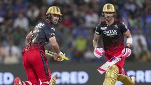 IPL 2023, MI vs RCB: ಮುಂಬೈ ಇಂಡಿಯನ್ಸ್‌ಗೆ ಗೆಲ್ಲಲು ಭರ್ತಿ 200 ರನ್‌ಗಳ ಗುರಿ ನೀಡಿದ ಆರ್‌ಸಿಬಿ