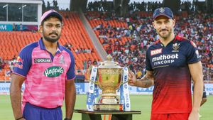 RCB vs RR: ಪಂದ್ಯದ ಟಾಸ್ ವರದಿ, ಪ್ಲೇಯಿಂಗ್ 11 & ಲೈವ್ ಸ್ಕೋರ್; ಆರ್‌ಸಿಬಿಯಲ್ಲಿ ಕೆಲ ಬದಲಾವಣೆ