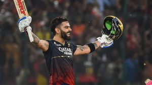 IPL 2023: 6ನೇ ಐಪಿಎಲ್ ಶತಕ ಸಿಡಿಸಿದ ವಿರಾಟ್: ಕ್ರಿಸ್ ಗೇಲ್ ದಾಖಲೆ ಸರಿಗಟ್ಟಿದ ಆರ್‌ಸಿಬಿ ದಿಗ್ಗಜ