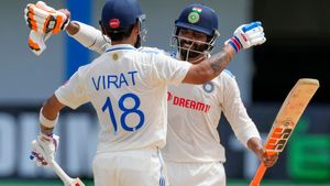 IND vs WI 2nd Test: ವಿರಾಟ್ ಕೊಹ್ಲಿ ಭರ್ಜರಿ ಶತಕ; 400ರ ಗಡಿ ದಾಟಿದ ಭಾರತ