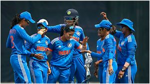 Ban W vs Ind W: ಬಾಂಗ್ಲಾದೇಶ ತಂಡಕ್ಕೆ ಭರ್ಜರಿಯಾಗಿ ಸೋಲುಣಿಸಿದ ಹರ್ಮನ್ ಪಡೆ