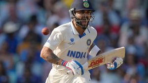IND vs WI: ತಂದೆ-ಮಗನ ಜೊತೆ ಆಟ; ಸಚಿನ್ ತೆಂಡೂಲ್ಕರ್ ವಿಶೇಷ ಸಾಧನೆ ಸರಿಗಟ್ಟಲಿದ್ದಾರೆ ವಿರಾಟ್ ಕೊಹ್ಲಿ