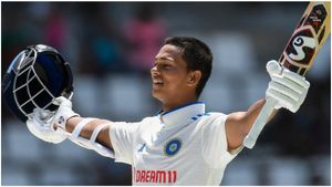 ಪ್ರಪ್ರಥಮ ಟೆಸ್ಟ್ ಪಂದ್ಯದಲ್ಲೇ ಶತಕ: ಯಶಸ್ವಿ ಜೈಸ್ವಾಲ್ ಮುರಿದ ದಾಖಲೆಗಳು ಎಷ್ಟು ಗೊತ್ತಾ!